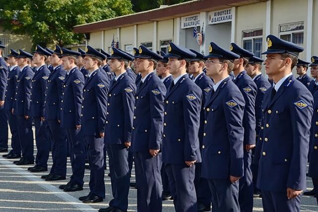 Αξιωματικός Αεροπορίας έκοψε τις φλέβες του για υπεξαίρεση