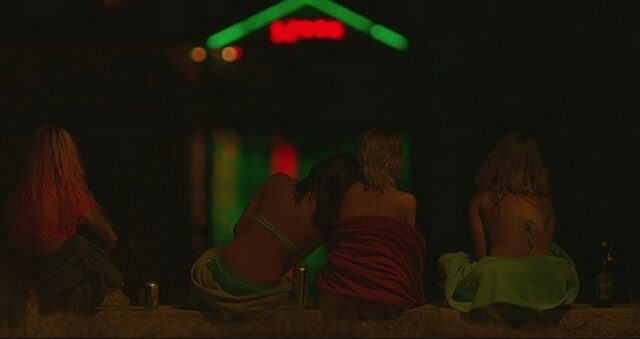 ”Spring Breakers”: O Χάρμονι Κορίν σέρνει νεαρές κορασίδες στο βούρκο