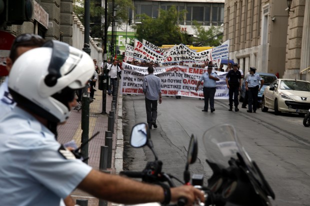 Άνοιξε η λεωφόρος Σταδίου – Συναντώνται με τον υπ. Εργασίας οι ελεύθεροι επαγγελματίες