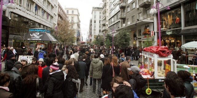 Η κρίση έδιωξε 93.500 εργαζομένους από το εμπόριο