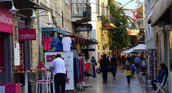 Ανοιχτά όλες τις Κυριακές τα μαγαζιά στην Πελοπόννησο