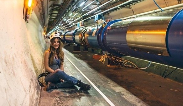 Ελληνίδα φωτογραφίζει την “καρδιά” του CERN