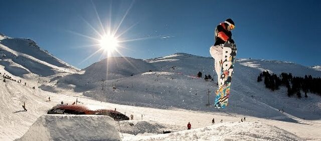 ΝΕΑ Υπηρεσία! Βόλτα για όλους με το SNOWBUS από τα Καλάβρυτα στο χιονοδρομικό κέντρο!