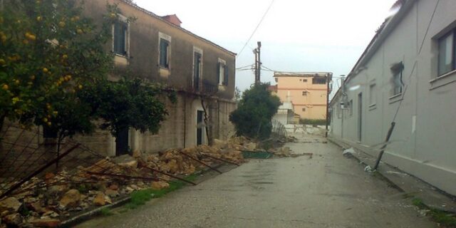 Μάχη με τον χρόνο δίνουν οι αρχές στην Κεφαλλονιά