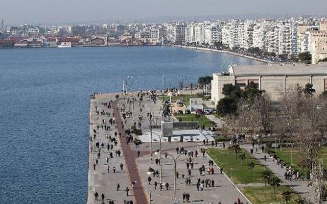 Συναγερμός στη Θεσσαλονίκη από έντονη δυσοσμία. Η “διαρροή αερίου” ήταν φυτοπλαγκτόν