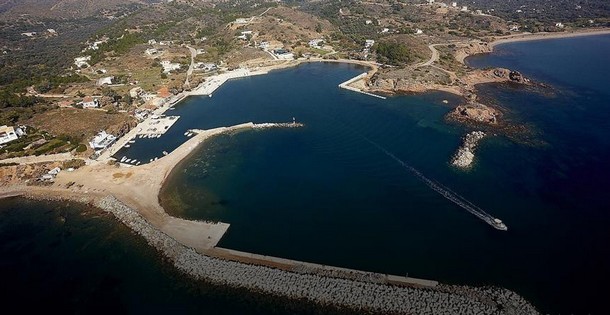 Νέο λιμάνι στη Χίο “βούλιαξε” με τον πρώτο αέρα