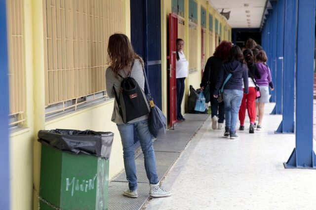 Έρχονται 5.200 προσλήψεις ανέργων στο υπουργείο Παιδείας