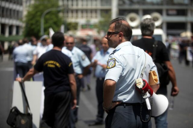 ΣτΕ: Προθεσμία δύο μηνών στην κυβέρνηση για την εφαρμογή της απόφασης για τους ενστόλους