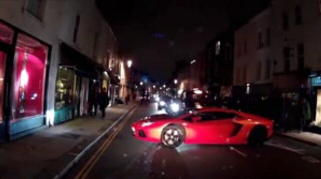 Βίντεο: Οδηγός Lamborghini προκαλεί κυκλοφοριακό χάος στο κέντρο του Λονδίνου