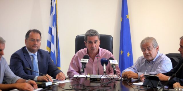 Ο Ανδρέας Λοβέρδος σφραγίζει το ΙΕΚ ΔΟΜΗ, λόγω χρεών στο ΙΚΑ. Ελέγχονται άλλα 7 ιδιωτικά κολέγια