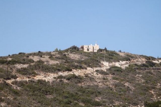 Άγριο έγκλημα στη Νάξο: 59χρονη βρέθηκε με δεμένα χέρια και ύφασμα στο λαιμό