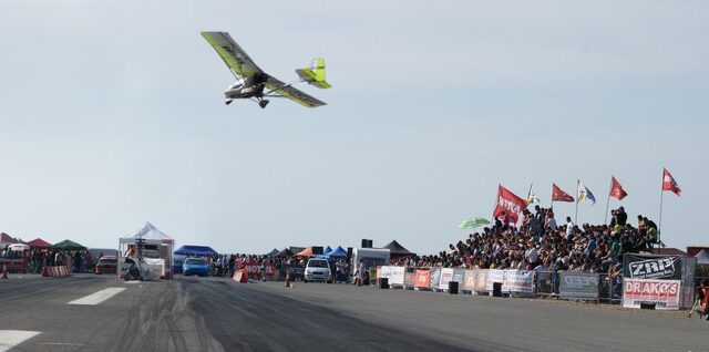 Ατύχημα σε αγώνα dragster στην Κρήτη. Υποχώρησε η κερκίδα, μία τραυματίας