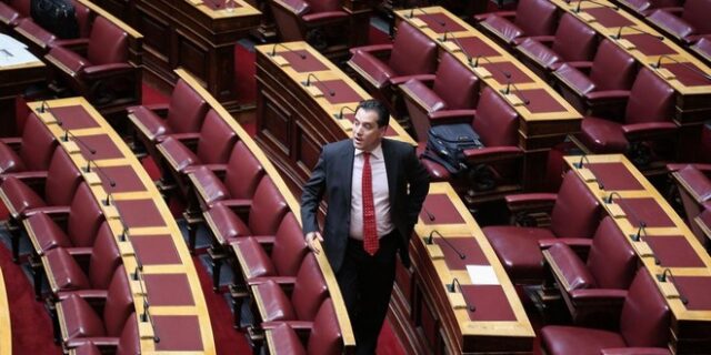 Γεωργιάδης: Εκτός τόπου η αμφισβήτηση του Βενιζέλου από τον Παπανδρέου