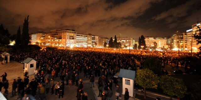 Συγκεντρώσεις σε όλη τη χώρα. Χιλιάδες Έλληνες στέλνουν μήνυμα στην Ευρώπη: Δεν περνούν οι εκβιασμοί