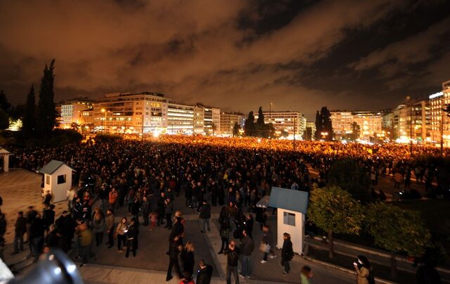 Συγκεντρώσεις σε όλη τη χώρα. Χιλιάδες Έλληνες στέλνουν μήνυμα στην Ευρώπη: Δεν περνούν οι εκβιασμοί