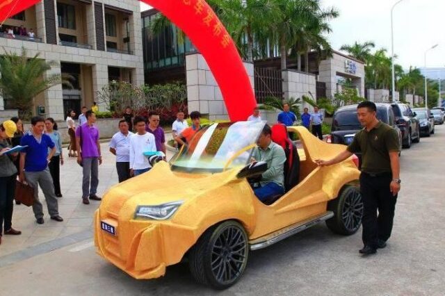 Το πρώτο αυτοκίνητο στην Κίνα τυπωμένο από 3D εκτυπωτή. Βίντεο