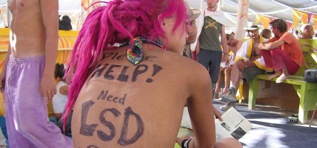 Μηχανή του Χρόνου: Πώς εφευρέθηκε το LSD