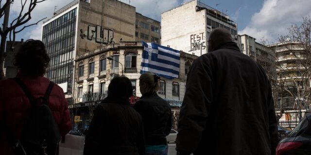 Δημοσκόπηση: Υπέρ δημοψηφίσματος η πλειοψηφία, θετική εκτίμηση των διαπραγματεύσεων