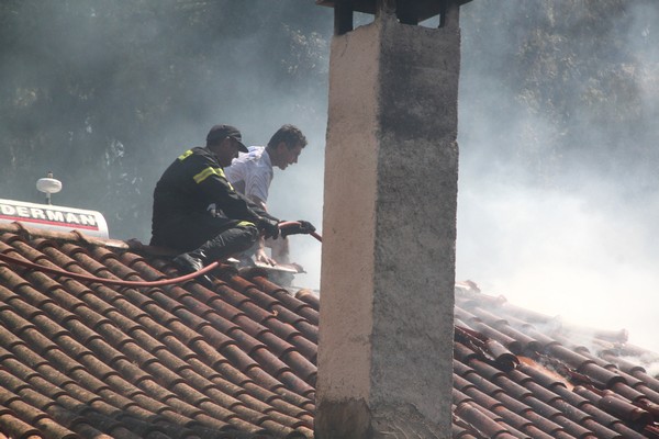 Υπό έλεγχο οι φωτιές σε Ασίνη και Λευκάκια Αργολίδας