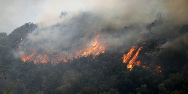 Στην Πελοπόννησο συνεργεία του υπουργείου Υποδομών για την καταγραφή των καταστροφών από τις πυρκαγιές