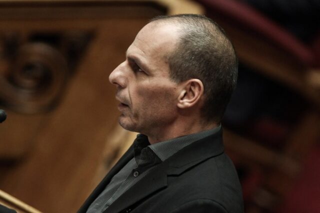 Ο Γιάνης Βαρουφάκης σχολιάζει το μνημόνιο που υπέγραψε η κυβέρνηση ΣΥΡΙΖΑ-ΑΝΕΛ