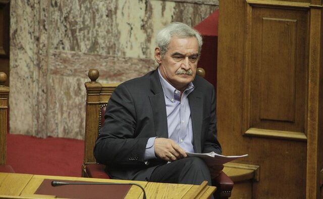 Παραιτήθηκε από βουλευτής του ΣΥΡΙΖΑ ο Νίκος Χουντής