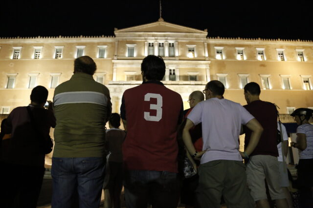 Handelsblatt: Οι Έλληνες είπαν ναι στο σχέδιο διάσωσης και τις μεταρρυθμίσεις