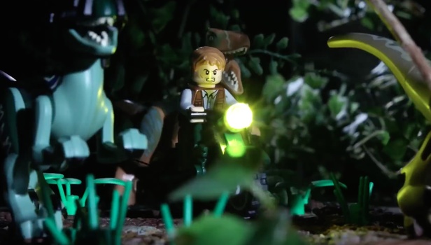 Τετραγωνίστε τον δεινόσαυρο. To ‘Jurassic World’ με Lego