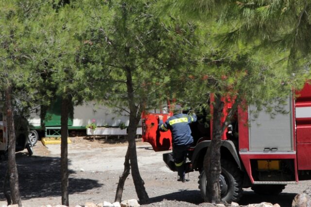 Στόχος εμπρηστών beach bar στην Ανάβυσσο