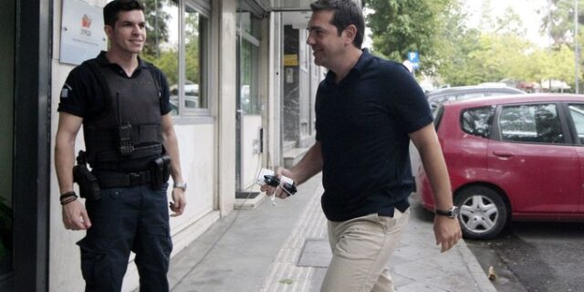 Επιστρέφει στην Κουμουνδούρου ο Αλέξης Τσίπρας