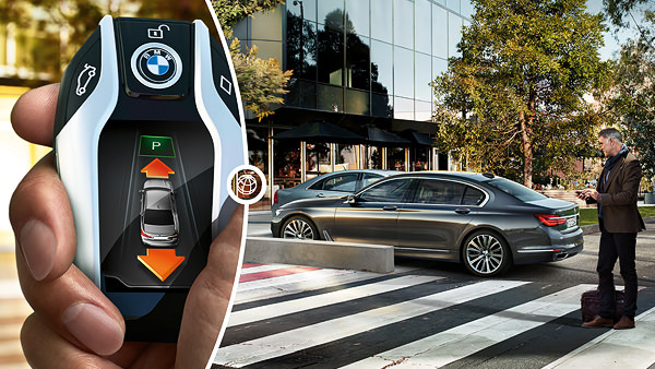 Self-Parking. Καινοτομία της BMW για παρκάρισμα με τηλεχειριστήριο. Βίντεο