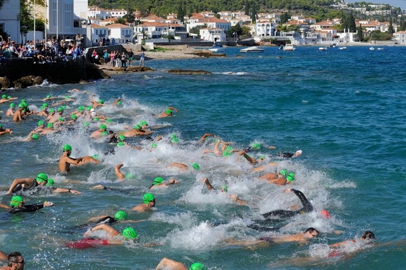 Beauty from the Deep: Η Biotherm χορηγός ομορφιάς του Spetses Mini Marathon