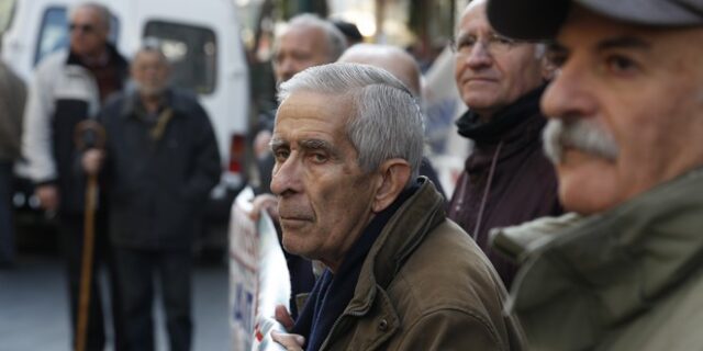 Η μάχη για μη περικοπή των συντάξεων μπορεί να κερδηθεί – Μπείτε και ψηφίστε!