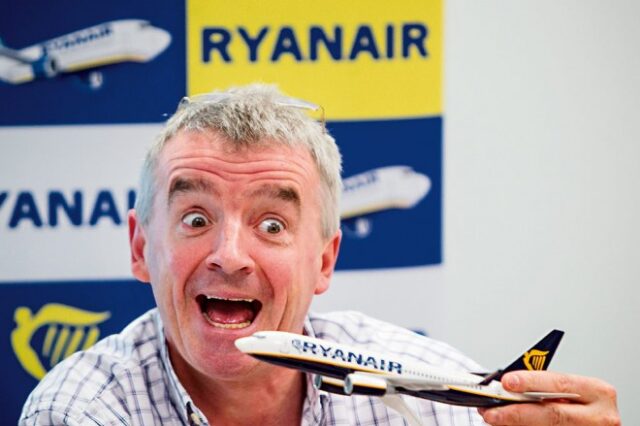 Το αφεντικό της Ryanair ‘ξαναχτυπά’: Θα γεμίσει τα αεροπλόνα με αντι-Brexit σλόγκαν