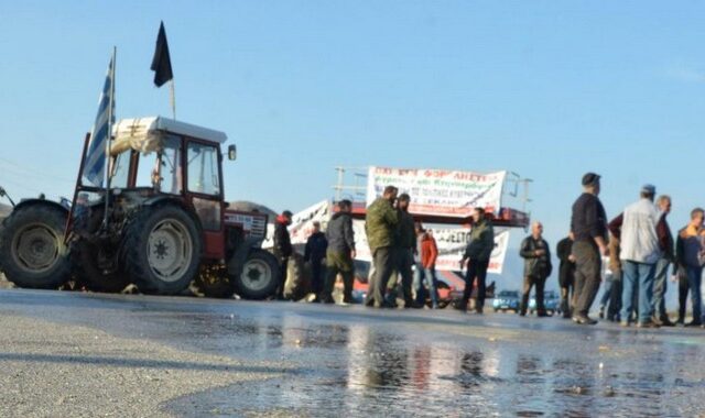 Σε κρίσιμη καμπή το μέλλον των αγροτικών κινητοποιήσεων. Στο Μαξίμου ο Δημογιάννης με τις προτάσεις των αγροτών