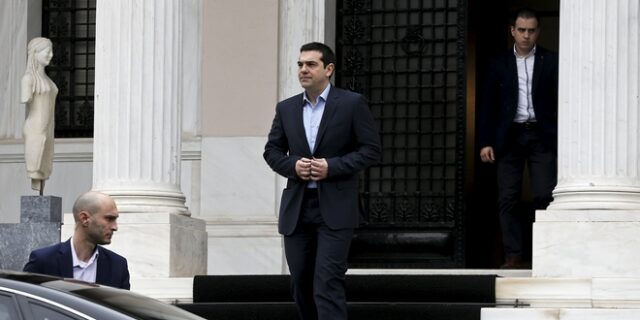 Μαξίμου: Άμεσα η εφαρμογή της συμφωνίας των Βρυξελλών