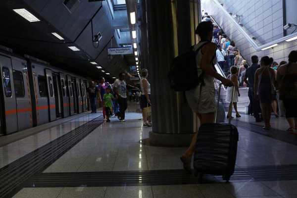 Η οικονομία στο ρεύμα ‘μολύνει’ επιβάτες και εργαζόμενους στο Μετρό