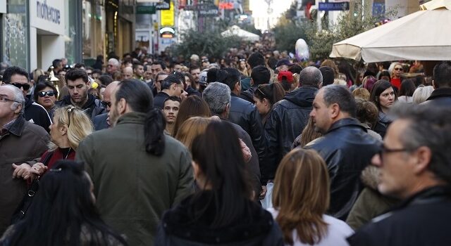 Πάσχα: Το εορταστικό ωράριο των καταστημάτων