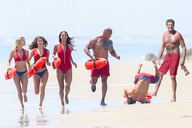 Baywatch: Η επική τούμπα του Zac Efron στα γυρίσματα