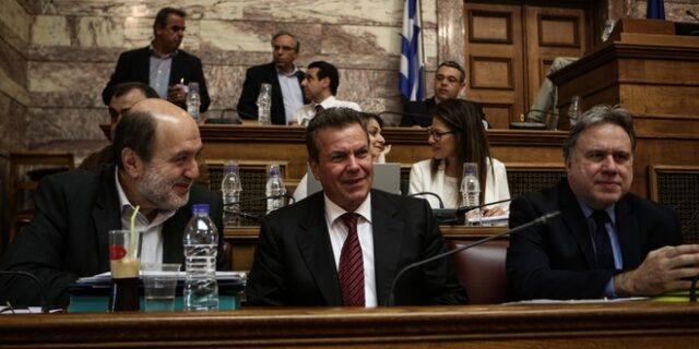 Κατρούγκαλος: Στόχος μας να σώσουμε ένα τμήμα του αγγελιόσημου