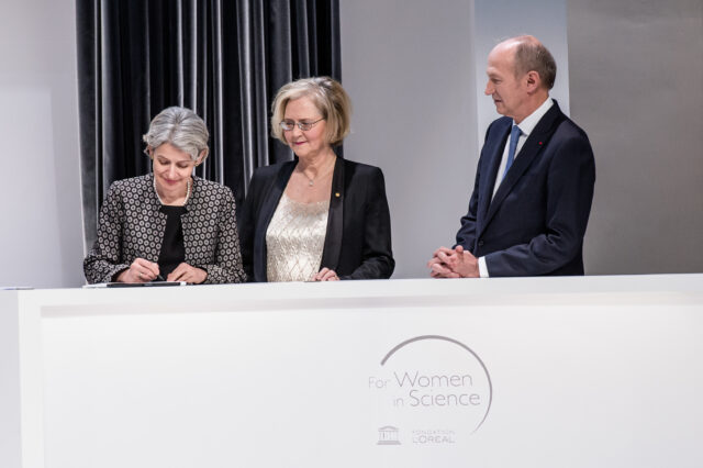 Διακήρυξη L’OREAL – UNESCO για την προαγωγή του ρόλου των γυναικών στην επιστήμη