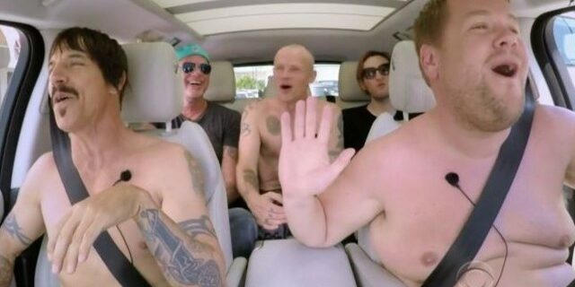 Οι Red Hot Chilli Peppers τραγούδησαν τόπλες στο ‘Carpool Karaoke’