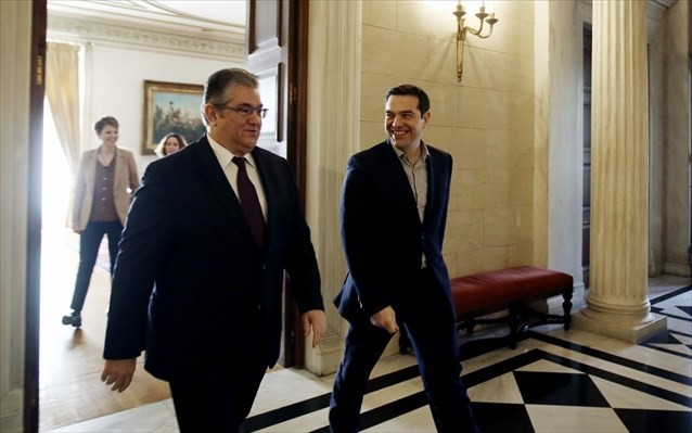 Ο ΣΥΡΙΖΑ διαψεύδει Κουτσούμπα για τον εκλογικό νόμο