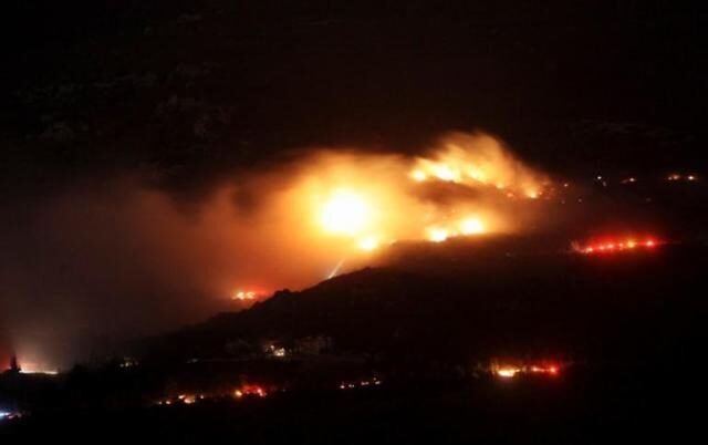 Πυρκαγιά ξέσπασε αργά το βράδυ στον Προφήτη Ηλία στην Πάτρα