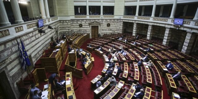 Διακομματικό ‘ναι’ στα αντισταθμιστικά μέτρα για το ΕΚΑΣ