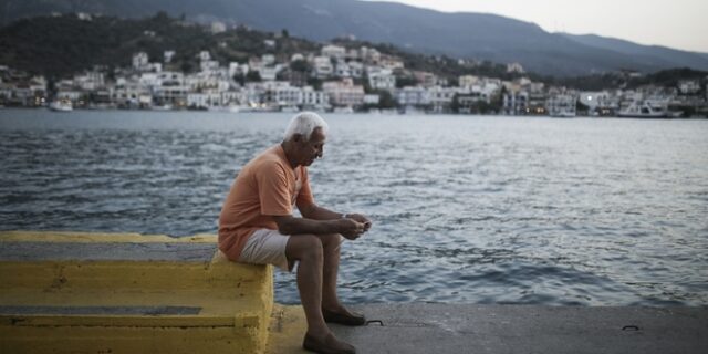 Προσωρινή σύνταξη μόνο σε όσους δεν έχουν ληξιπρόθεσμες οφειλές