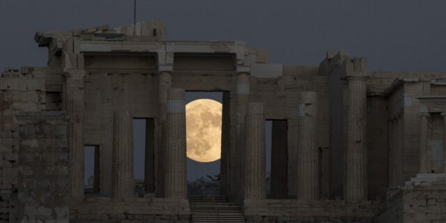 Σούπερ Πανσέληνος: Τα 7 μέρη που πρέπει να πάτε για να την απολαύσετε