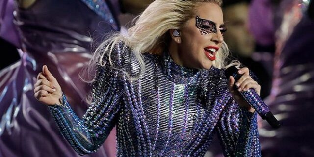 Super Bowl: Ήταν η εμφάνιση της Lady Gaga έμμεση απάντηση στον Τραμπ;