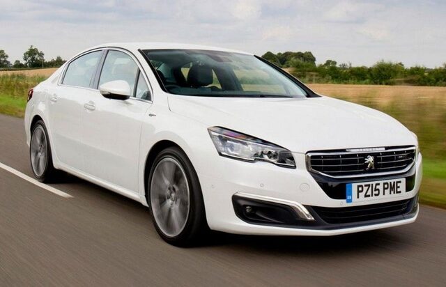 H Peugeot εξετάζει το ενδεχόμενο εξαγοράς της Opel