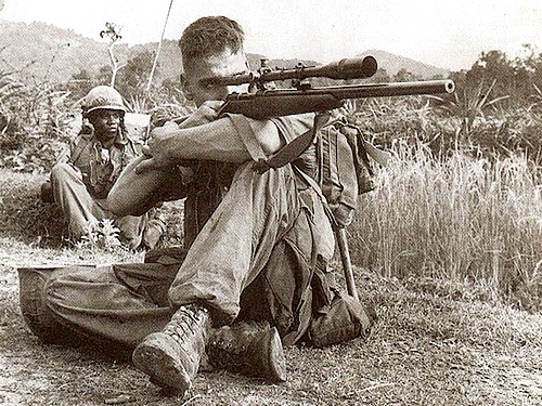 Μηχανή του Χρόνου: Ο σκοπευτής ‘θρύλος’ που εξόντωσε 300 στρατιώτες στο Βιετνάμ